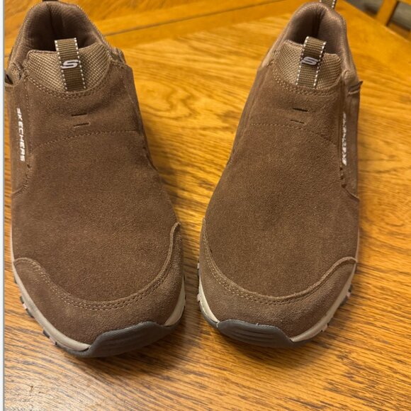 Sketchers Women's Hillcrest Hiking Shoe -Size 10 Wide - Picture 2 of 4